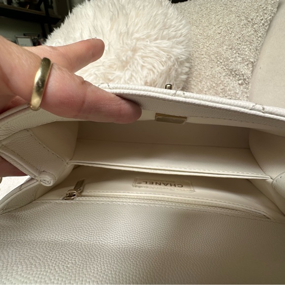 Chanel 21A Coco Top Handle White Caviar Small w/Microchipped Flap Bag - Picture 9 of 10